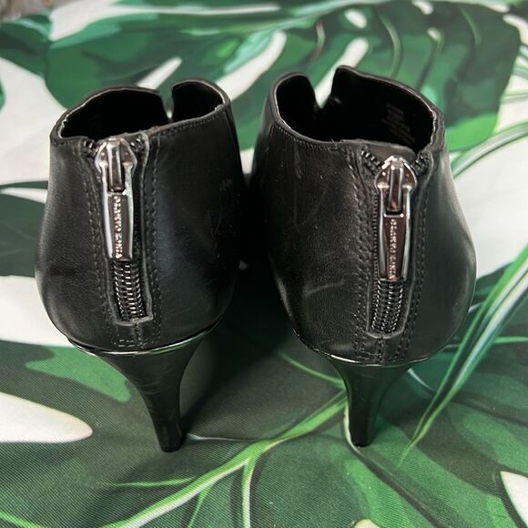 Vince Camuto Black leather booties - Picture 7 of 7